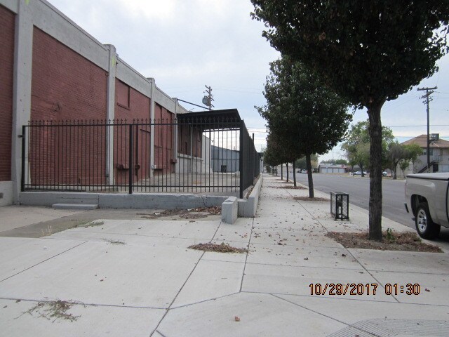 More Photos Of 805 8th St, Los Banos Industrial For Sale