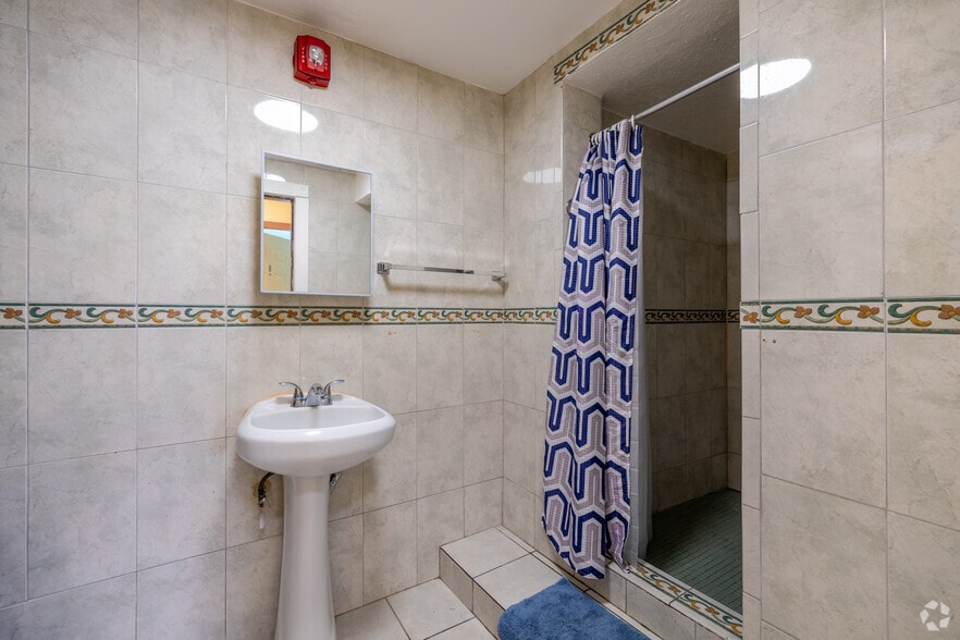 More Photos Of 508 W 1st Ave, Hialeah Multifamily For Sale