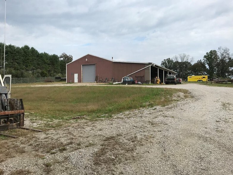 More Photos Of 1230 S Meadville Rd, Davisville Manufacturing For Lease