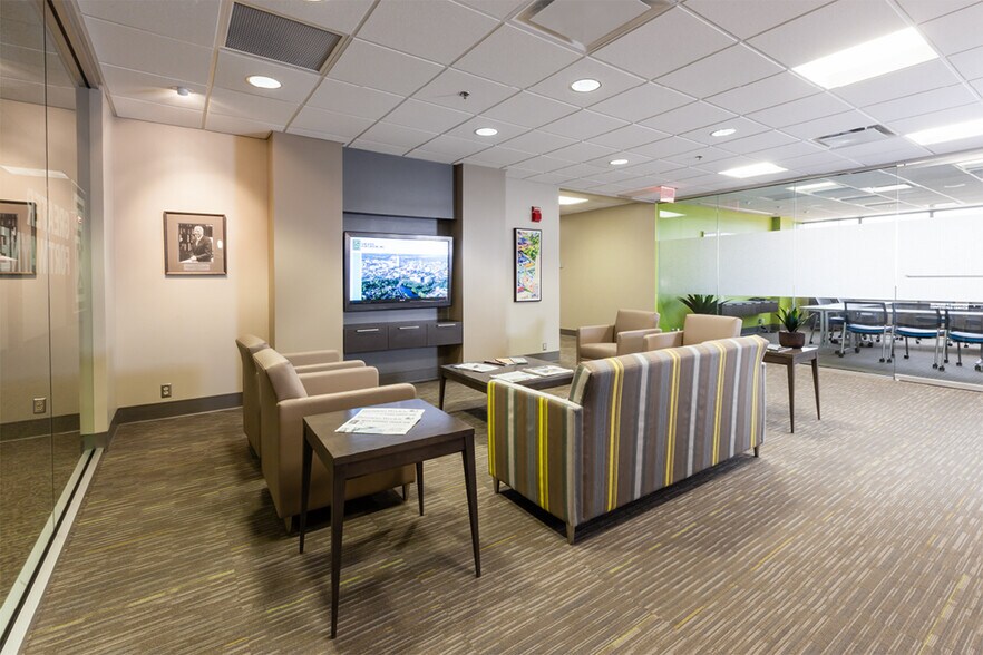 More Photos Of 200 E Main St, Fort Wayne Office For Lease