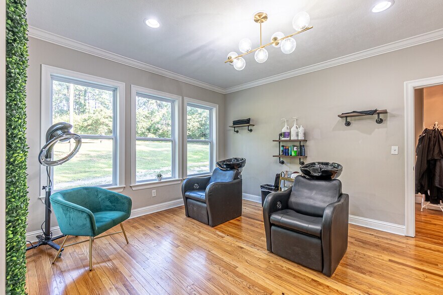 More Photos Of 2590 Military Hwy, Pineville Office For Sale