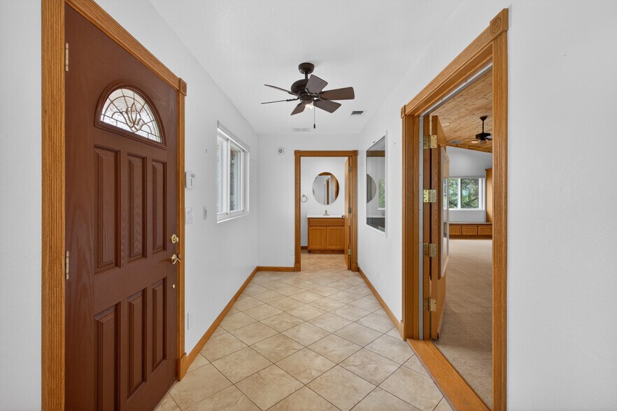 More Photos Of 8815 Tudsbury Rd, Loomis Office For Lease