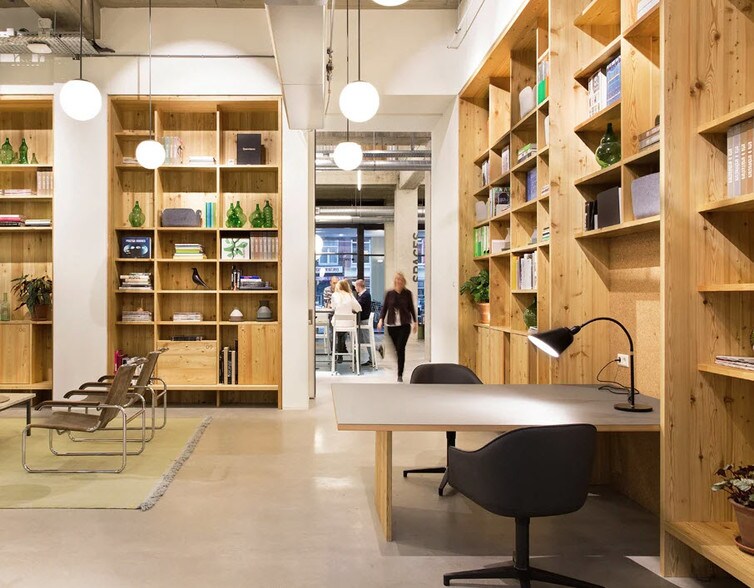 More Photos Of 5455 Av de Gaspé, Montréal Office For Lease