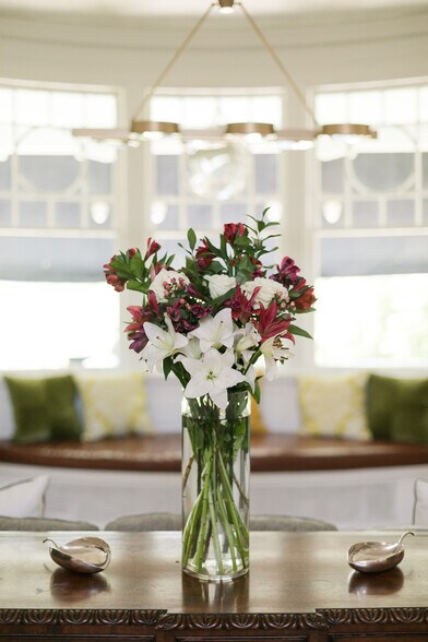 More Photos Of 2 Kemble St, Lenox Hotel For Sale