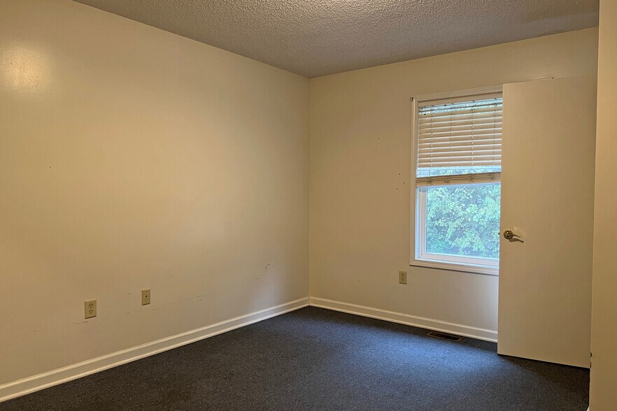 More Photos Of 1117 Brookhaven Rd, Franklin Assisted Living For Sale