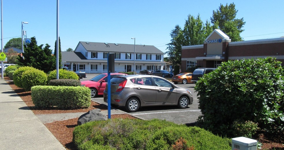 More Photos Of 105 W Main St, Battle Ground Loft Creative Space For Lease