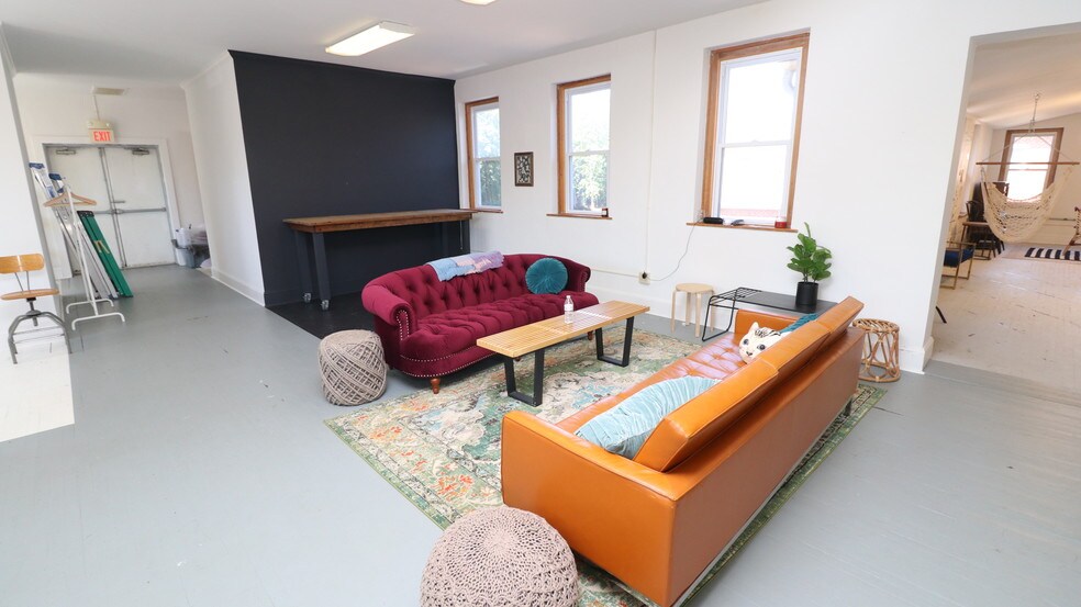 More Photos Of 214-218 S 4th St, Perkasie Warehouse For Lease