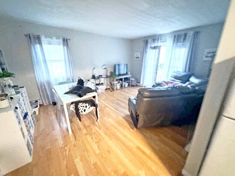 More Photos Of 1079 Broad St, Meriden Apartments For Sale