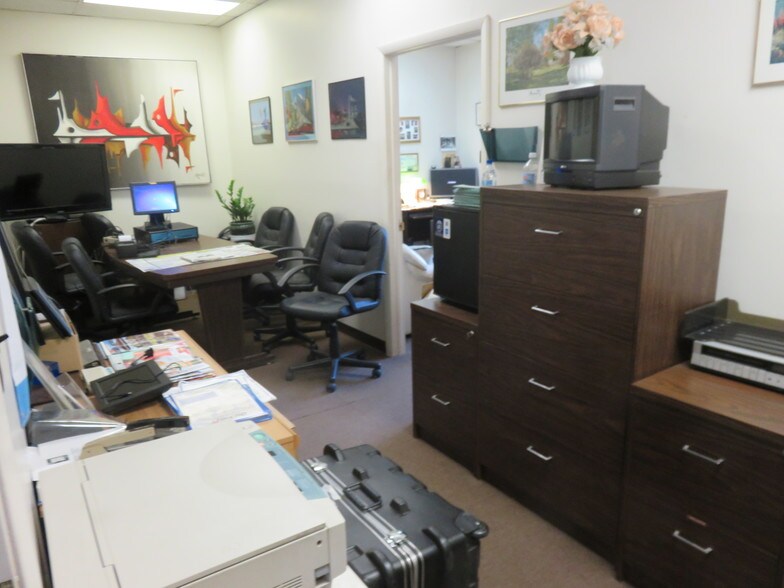 More Photos Of 1173-1175 Green St, Iselin Storefront Retail Office For Sale