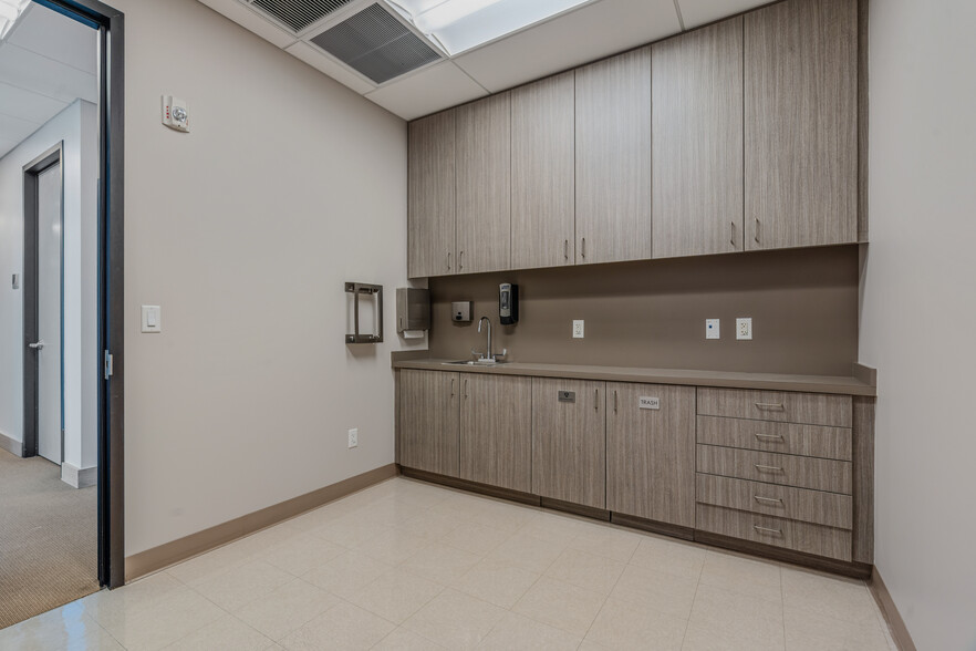 More Photos Of 8950 SW 74th Ct, Miami Office For Lease