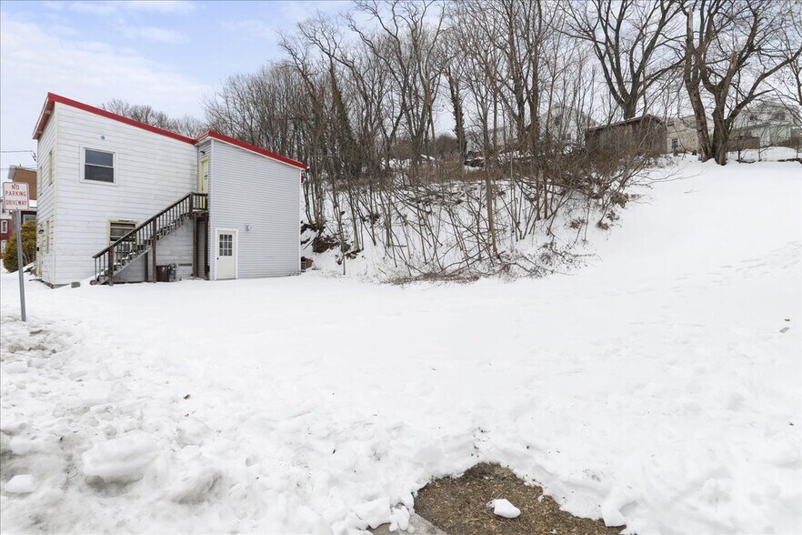 More Photos Of 315 Frederick St, Cumberland Multifamily For Sale