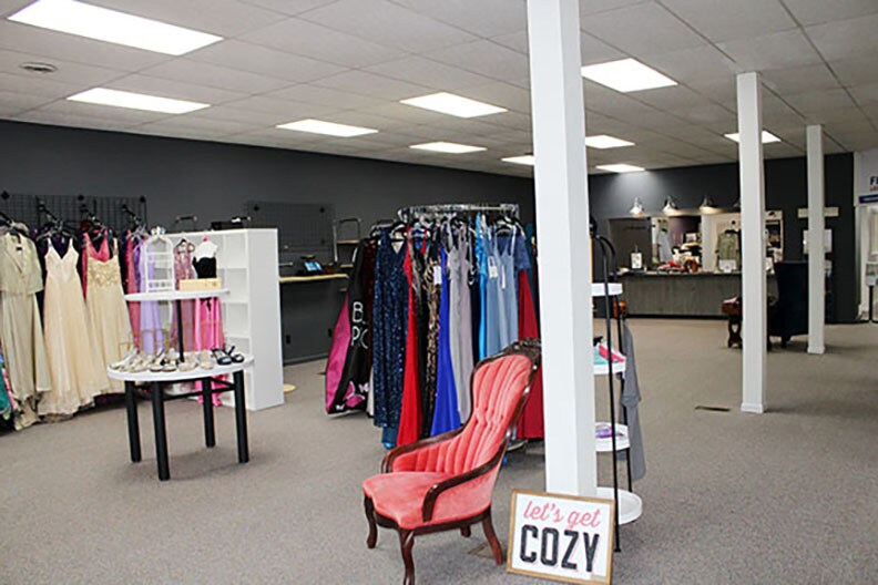 More Photos Of 220 E Main St, Belmond General Retail For Sale
