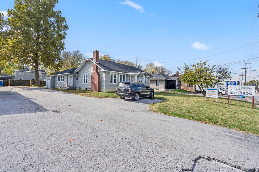 More Photos Of 1658 Saint Louis St, Springfield Office For Lease