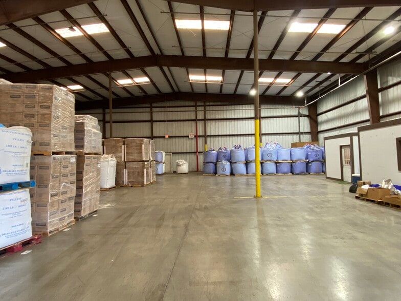 More Photos Of 7 Swisher Dr, Cartersville Manufacturing For Lease