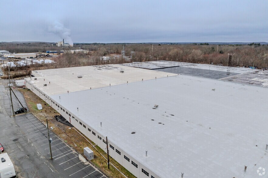 More Photos Of 70 Community Ave, Plainfield Industrial For Sale