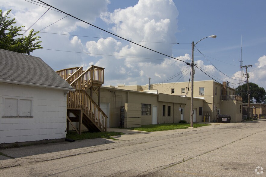 More Photos Of 539 Blackhawk Blvd, South Beloit Medical For Lease