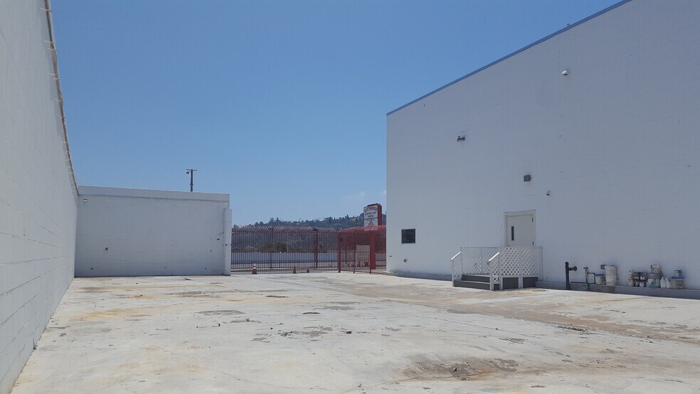 More Photos Of 800 El Cajon Blvd, El Cajon Service For Sale