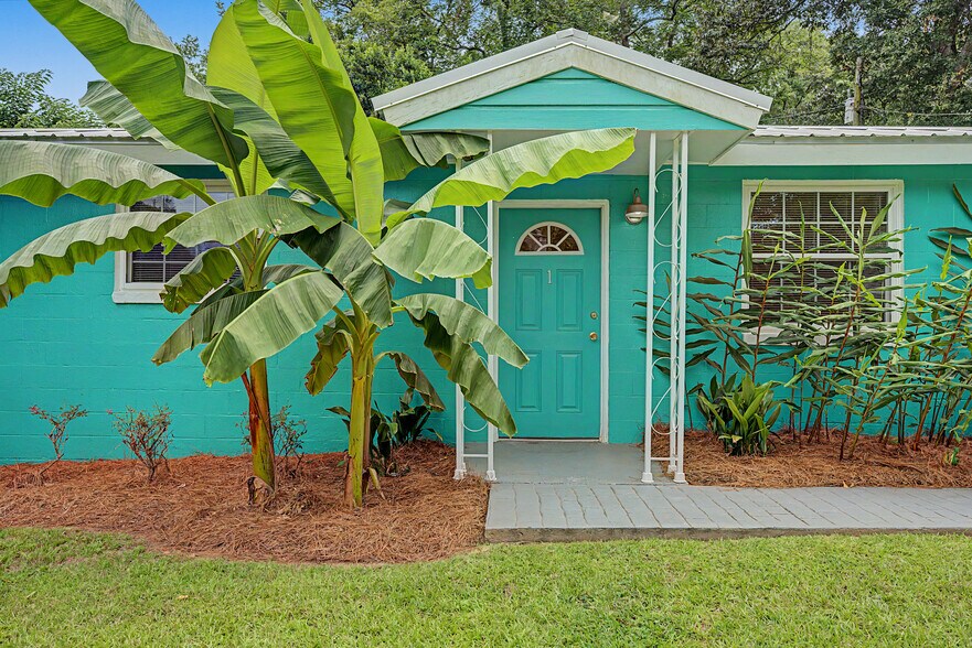 More Photos Of 559 Pulaski St, Athens Specialty For Sale
