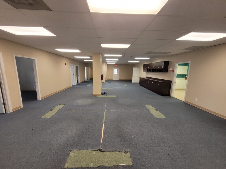 More Photos Of 2810 St Isabel St, Tampa Medical For Lease