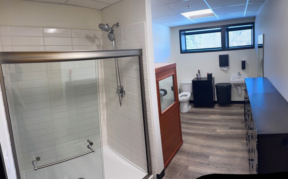 More Photos Of 1827 County Road 6 E, Elkhart Warehouse For Lease