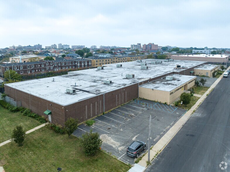 More Photos Of 750 Park Pl, Long Beach Manufacturing For Lease