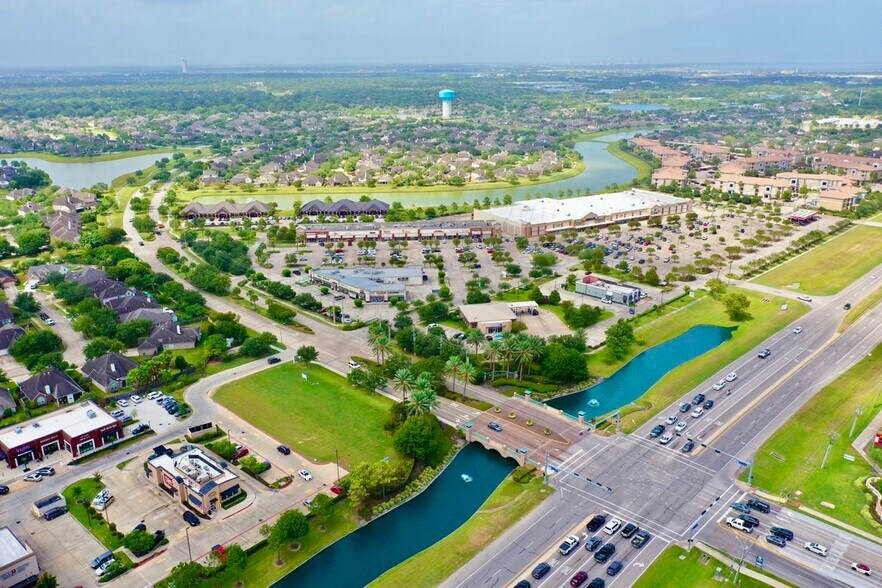 More Photos Of 2640 E League City Pky, League City Unknown For Lease