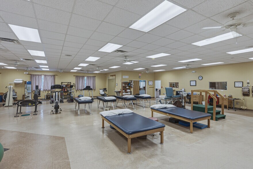 More Photos Of 1214 W Reynolds St, Plant City Office For Sale