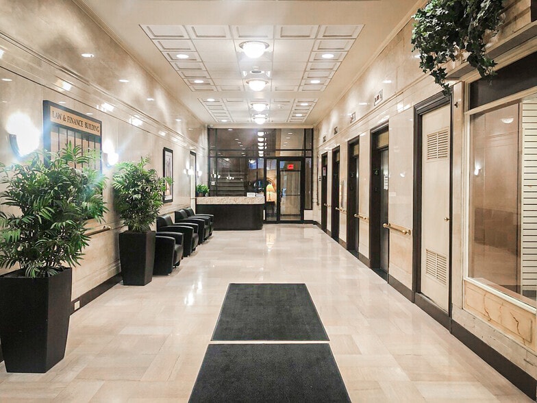 More Photos Of 429 Fourth Ave, Pittsburgh Office For Lease