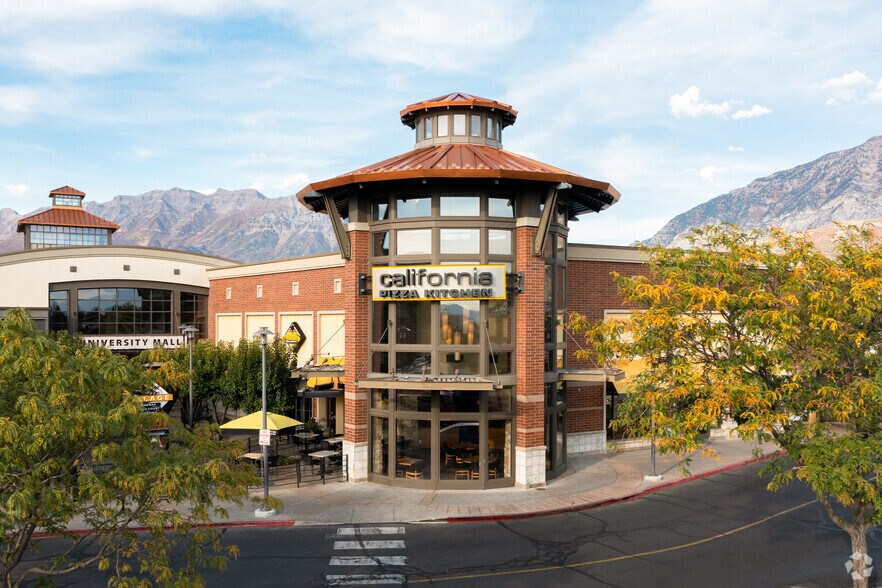 More Photos Of 575 E University Pky, Orem General Retail For Lease