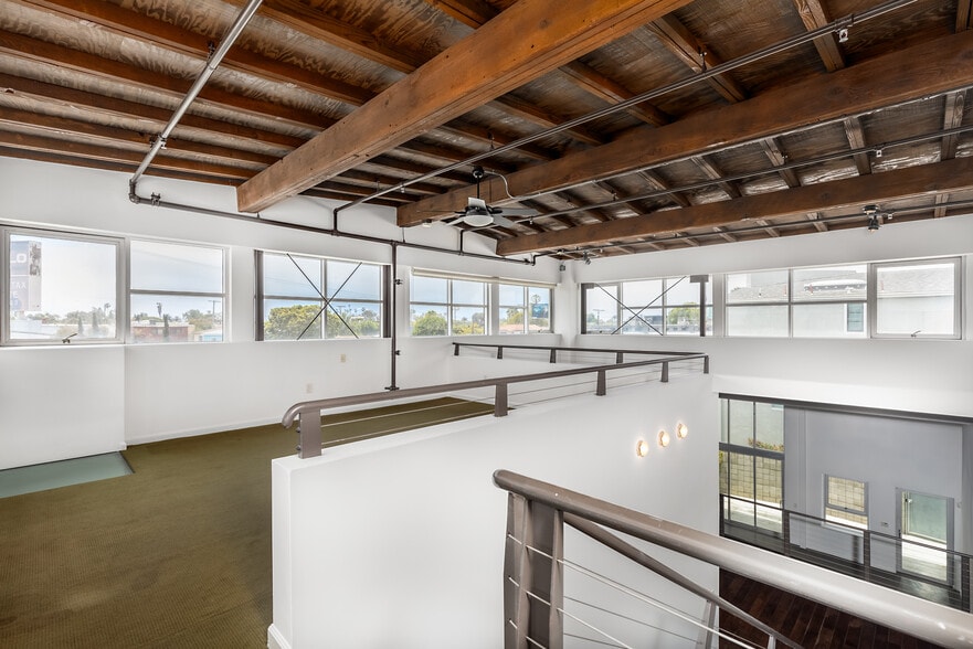 More Photos Of 2100 Abbot Kinney Blvd, Venice Office For Lease