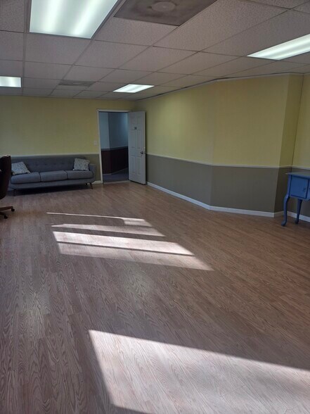 More Photos Of 2 Industrial Dr, Phillipsburg Warehouse For Lease