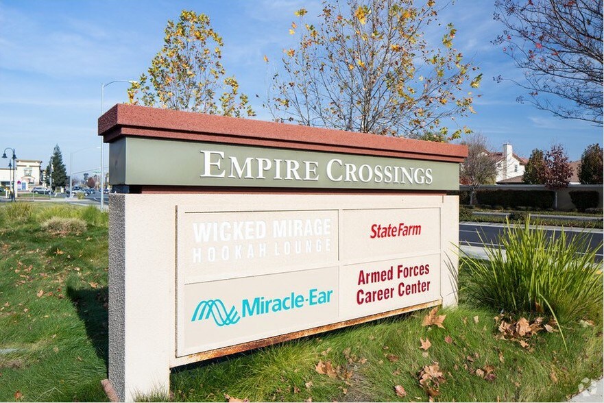 More Photos Of 2415 Empire Ave, Brentwood General Retail For Lease