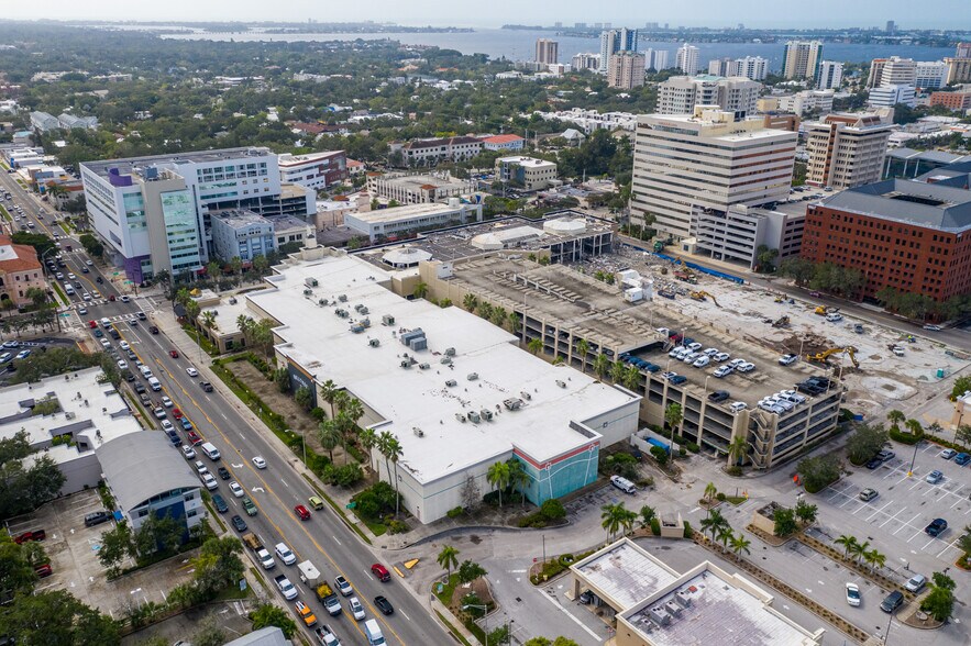 More Photos Of 1993 Main St, Sarasota General Retail For Sale
