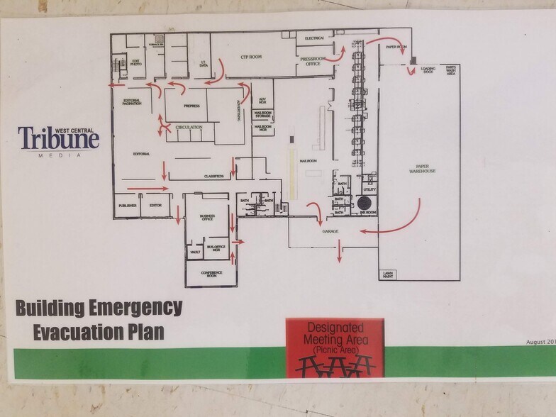 More Photos Of 2208 Trott Ave SW, Willmar Flex For Sale