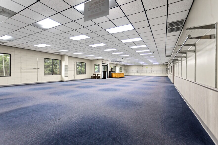 More Photos Of 795 Rice Rd, Spartanburg Light Distribution For Lease