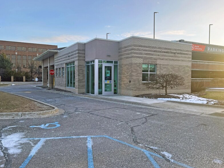 Primary Photo Of 202 S Lafayette Ave, Royal Oak Bank For Sale