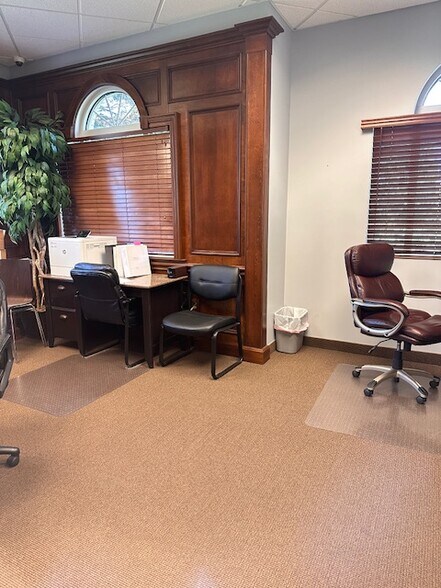 More Photos Of 5084 Villa Linde Pky, Flint Medical For Lease