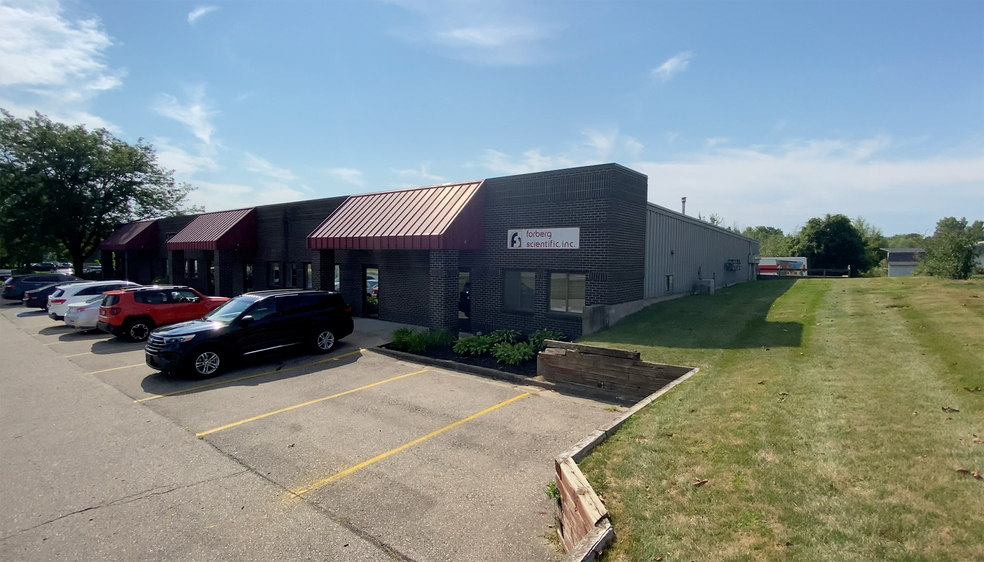 More Photos Of 3820-3830 44th St SE, Grand Rapids Flex For Lease