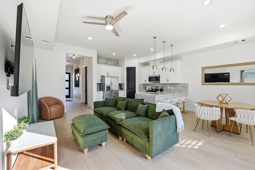 More Photos Of 7908 Brandon St, Houston Multifamily For Sale