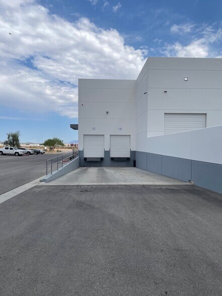 More Photos Of 7465 W Badura Ave, Las Vegas Warehouse For Sale