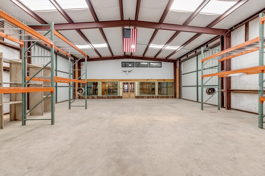 More Photos Of 1374 State Hwy 71, Bastrop Flex For Lease