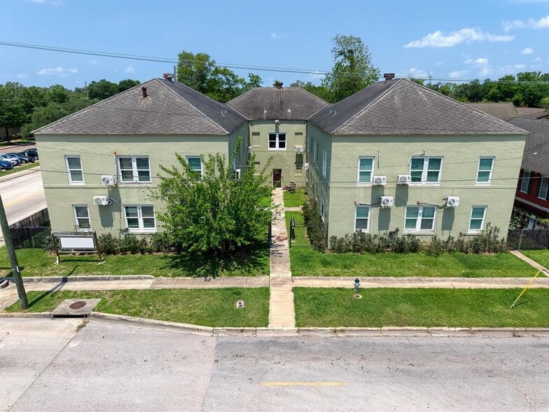 Primary Photo Of 2290 North St, Beaumont Apartments For Sale