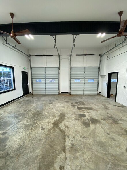 More Photos Of 134 Cockeysville, Cockeysville Warehouse For Lease