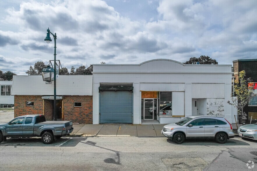 More Photos Of 1217 Hyde Park Ave, Hyde Park Warehouse For Lease