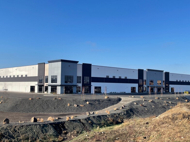 More Photos Of 150 N Beck Rd, Post Falls Distribution For Lease