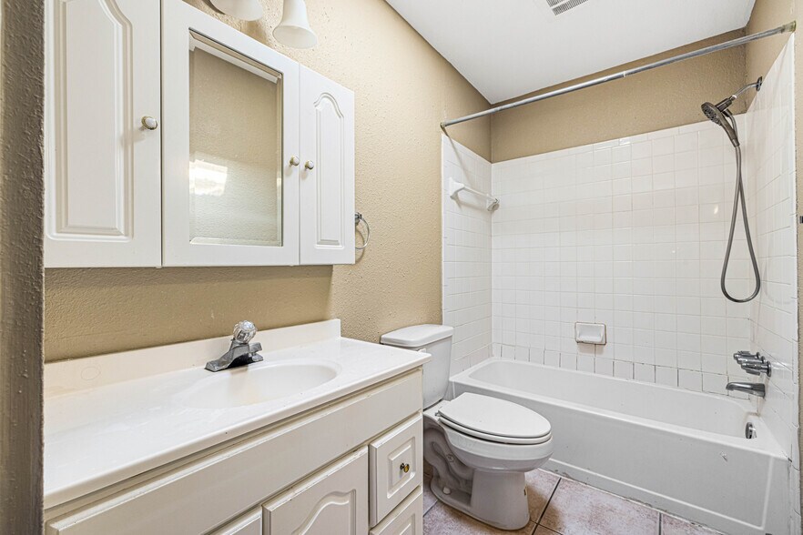 More Photos Of 525 11th St, Galveston Apartments For Sale