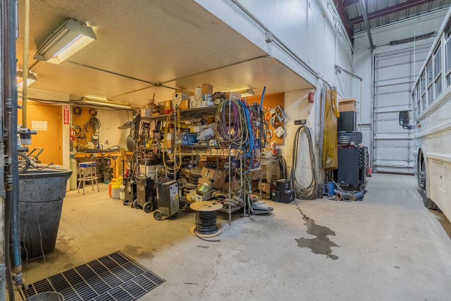 More Photos Of 1285 Queens Way, Fairbanks Warehouse For Sale