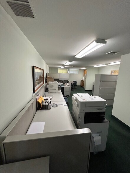 More Photos Of 101 Rt 130, Cinnaminson Unknown For Lease