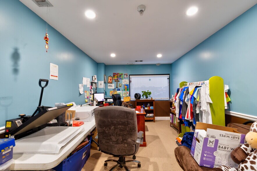 More Photos Of 7830 Veterans Pky, Columbus Office For Sale