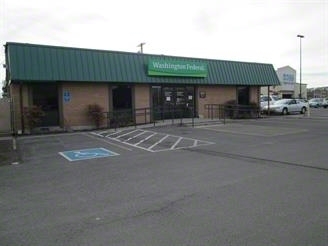 Primary Photo Of 2972 S 6th St, Klamath Falls Bank For Lease